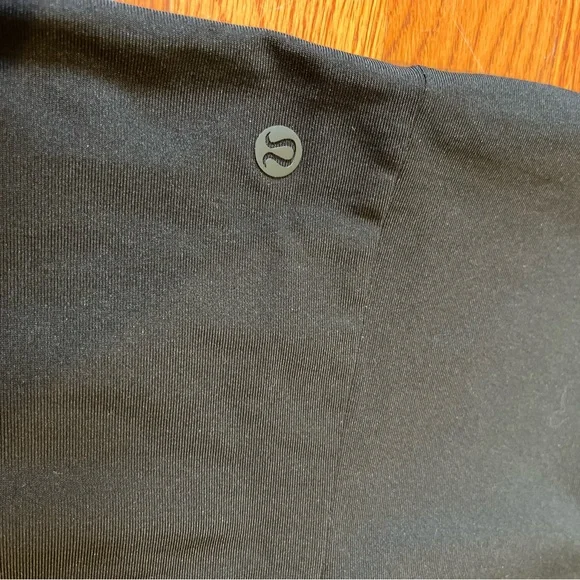 Lululemon Men's Black Jogger Pants - Picture 6 of 6